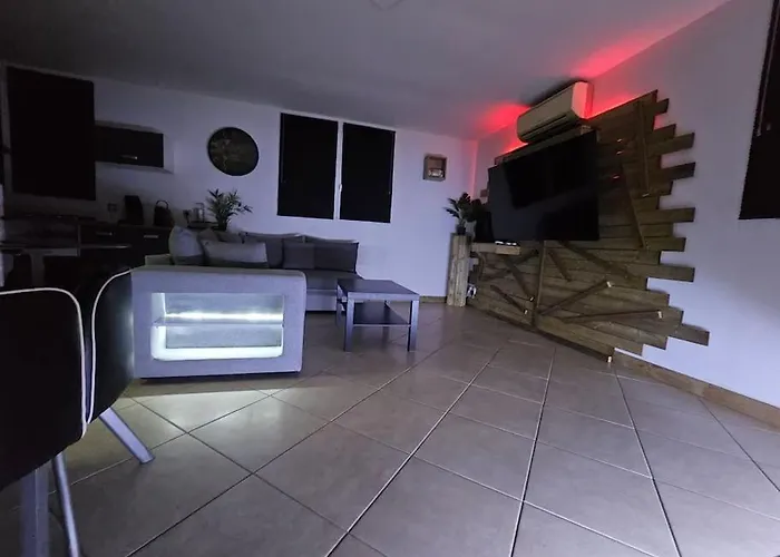 Little Loft شقة *